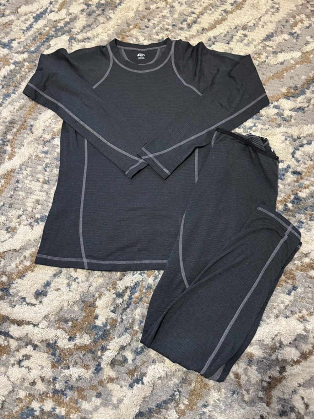 🩷 $5 items for $25 Minimum. Polartec Thermal Base Layer Set - Black with Gray Ac